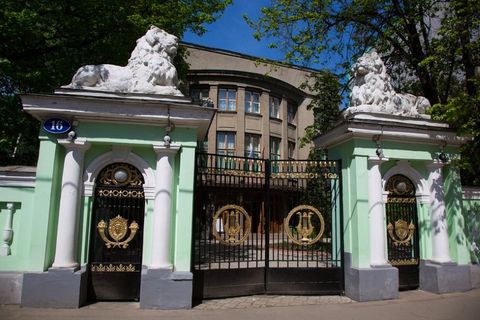 История домов бывает подчас интереснее человеческой жизни. Дома долговечнее люде — фото VK